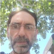 Soy muy intuitivo, tengo capacidad de pensamiento muy por encima de la media y soy divertido, me encanta enseñar a los niños,